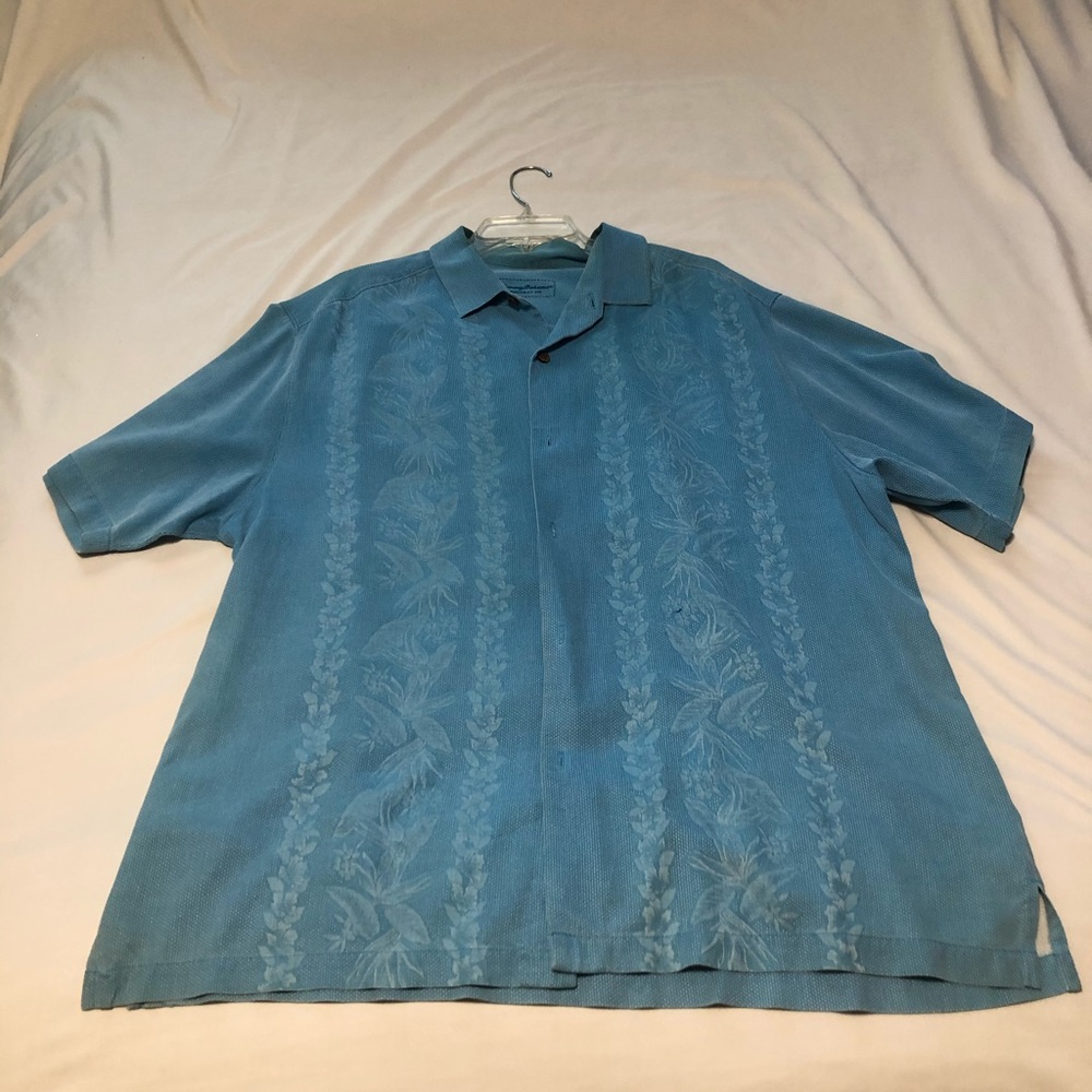 TOMMY BAHAMA ALOHA SHIRT